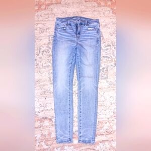 American Eagle Distressed super High Rise Legging jeans size medium